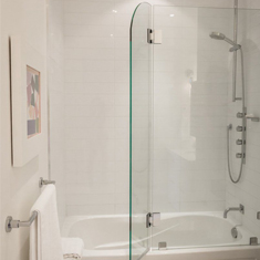 Стеклянная шторка для ванной из прозрачного стекла