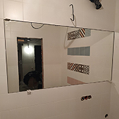 Прямоугольное зеркало для ванной комнаты